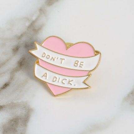 Personality Creative Love Brooch Alloy